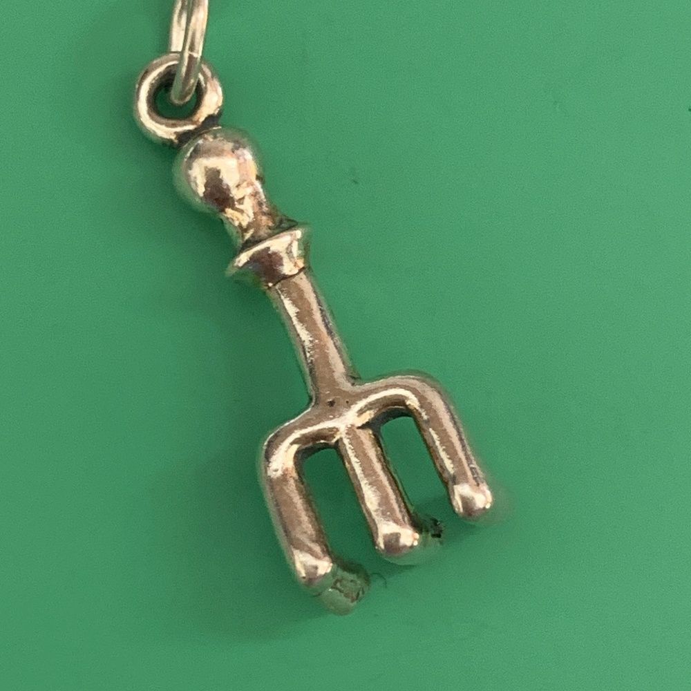 .925 Garden Hand Rake Sterling Silver Jewelry Charm #vintage